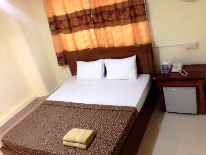 First Hotel Battambang Bagian luar foto