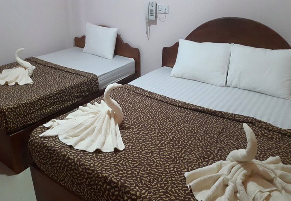 First Hotel Battambang Bagian luar foto