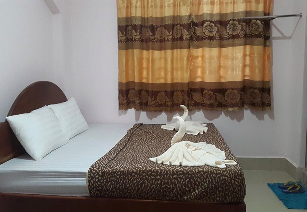 First Hotel Battambang Bagian luar foto