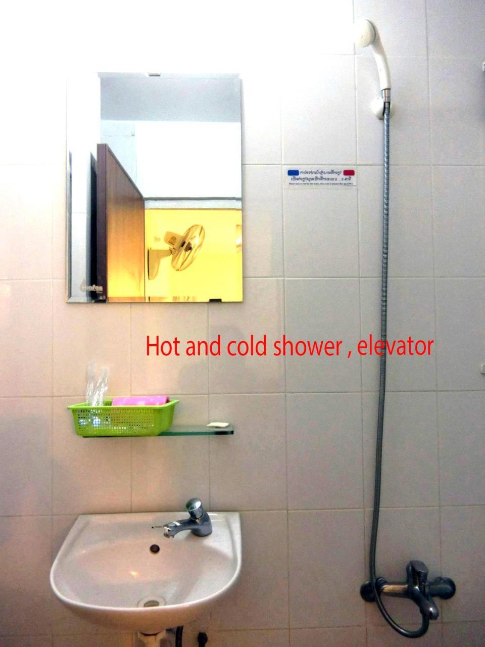 First Hotel Battambang Bagian luar foto