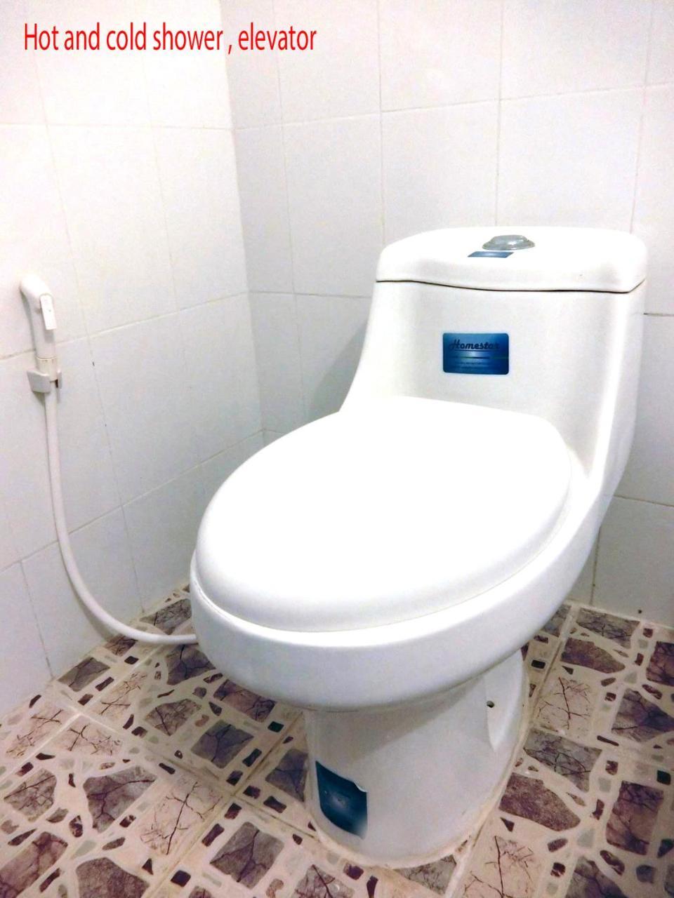 First Hotel Battambang Bagian luar foto